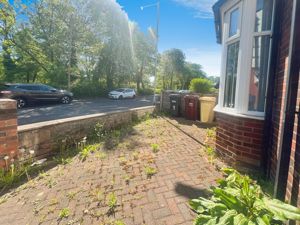 Front garden- click for photo gallery
